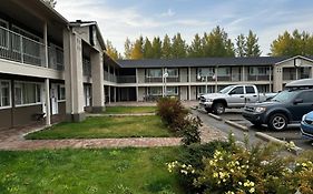 Quesnel Inn